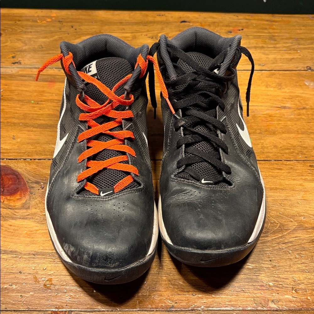 Nike Air Men's Black and White Athletic Shoes with Orange Laces - Picture 2 of 5